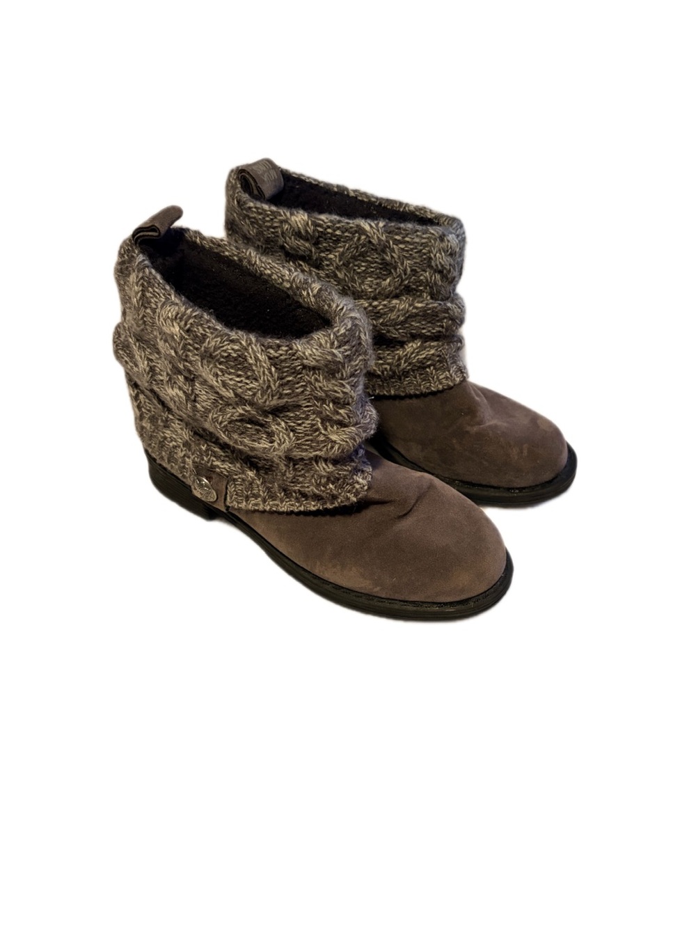 Muk Luks Size 6 Gray Knit Cuff Suede Ankle Booties